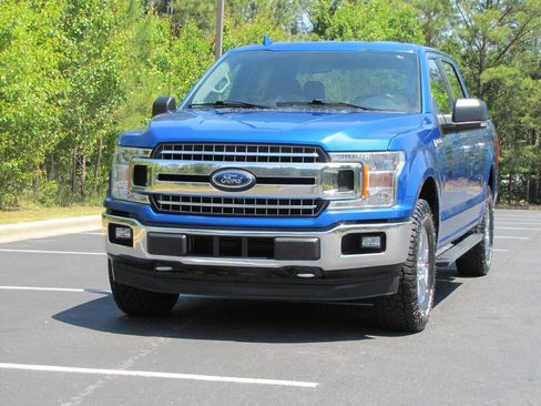 Used 2018 Ford F150 XLT w/ Equipment Group 301A Mid AWD/4WD image 8