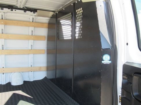 Used 2022 GMC Savana 2500 w/ Driver Convenience Package image 12