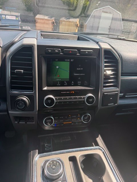 Used 2018 Ford Expedition XLT w/ Equipment Group 202A AWD/4WD image 23