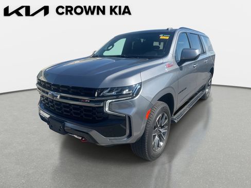 Used 2022 Chevrolet Suburban Z71 image 2