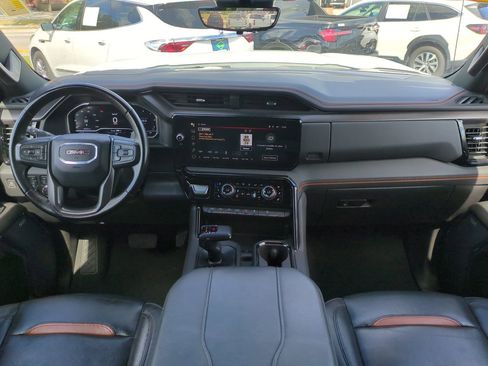 Used 2024 GMC Sierra 1500 AT4 w/ Technology Package AWD/4WD image 14