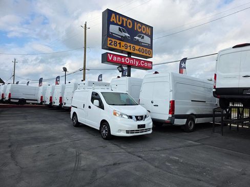 Used 2017 Nissan NV200 SV w/ Technology Package image 37