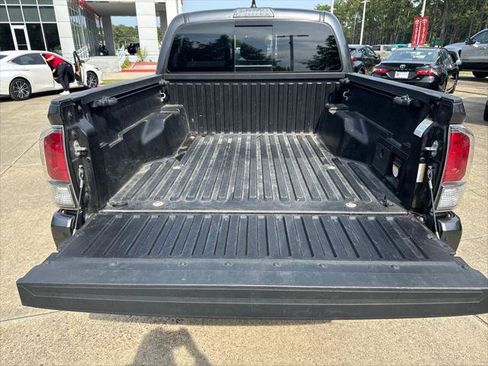 Certified 2023 Toyota Tacoma TRD Off-Road w/ Technology Package AWD/4WD image 28