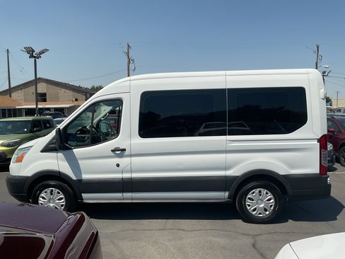 Used 2015 Ford Transit 150 XLT RWD image 4