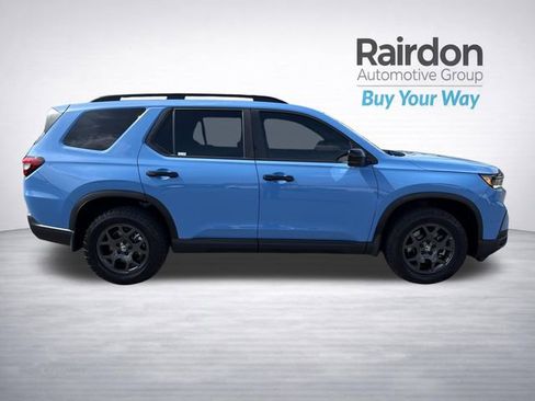 Used 2023 Honda Pilot TrailSport image 8