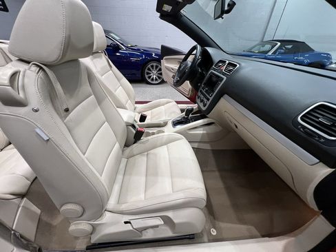 Used 2015 Volkswagen Eos Komfort image 34