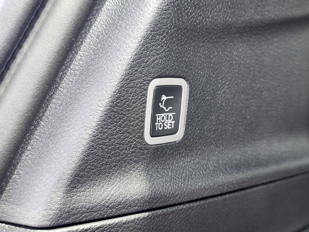 New 2027 Chrysler Pacifica Select AWD/4WD image 35