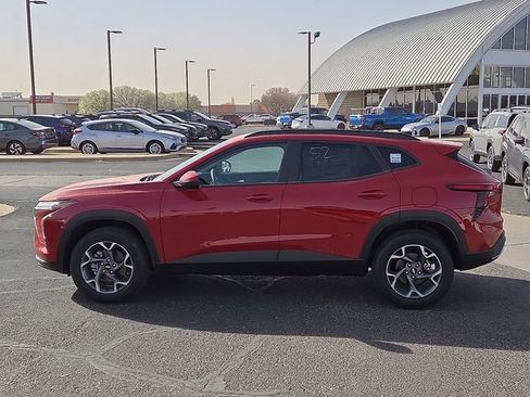 New 2026 Chevrolet Trax LT image 2