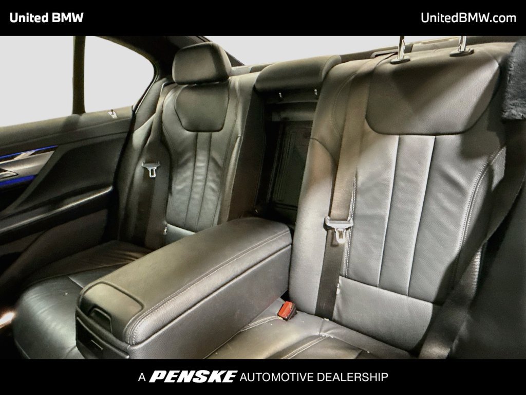 Used 2020 BMW 740i w/ M Sport Package RWD image 20