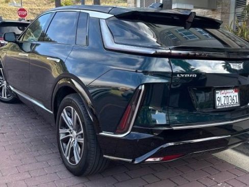 Certified 2024 Cadillac Lyriq Luxury w/ LPO, Floor Liner Package AWD/4WD image 5