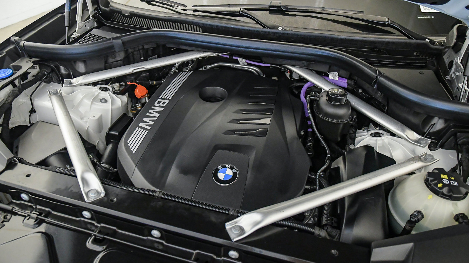 Used 2026 BMW X5 sDrive40i w/ Premium Package RWD image 25