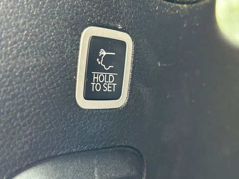 Used 2024 Jeep Wagoneer Series II w/ Flexible Seating Group image 40