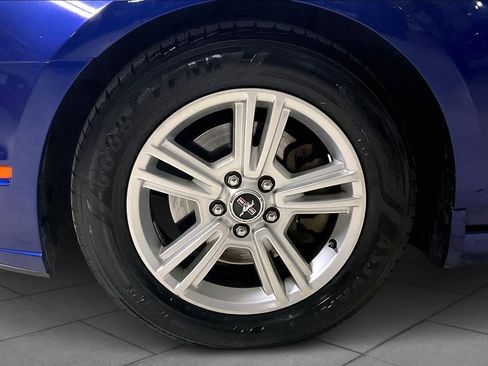 Used 2013 Ford Mustang Coupe image 9