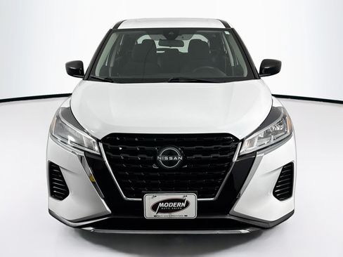 Used 2023 Nissan Kicks S FWD image 4