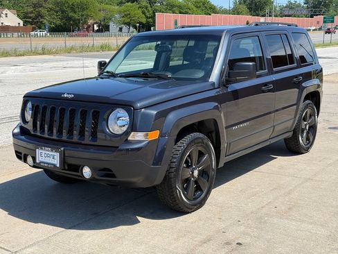 Used 2016 Jeep Patriot Latitude w/ Sun/Sound Group AWD/4WD image 1
