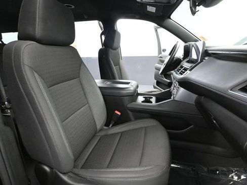 Used 2024 GMC Yukon XL SLE image 50