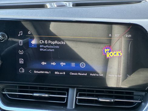 Certified 2025 Chevrolet Trax RS image 26