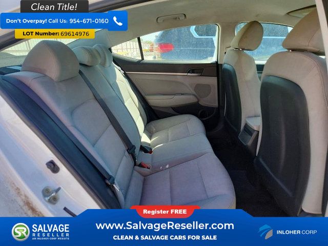 Used 2017 Hyundai Elantra SE FWD image 13