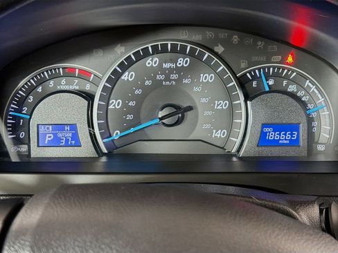 Used 2015 Toyota Camry LE FWD image 14