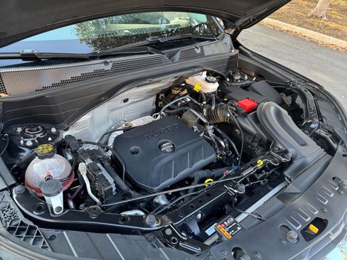 Used 2025 Chevrolet TrailBlazer LT w/ Driver Confidence Package image 26