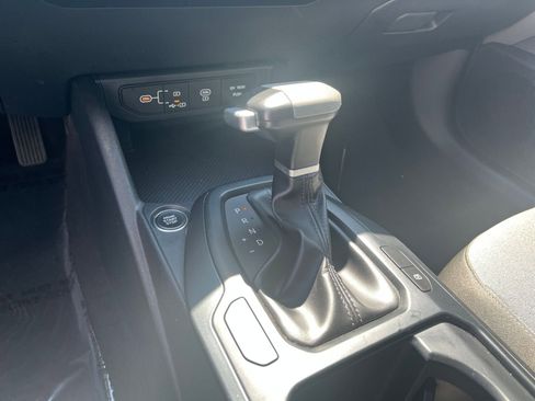 Used 2025 Kia K4 LXS image 37