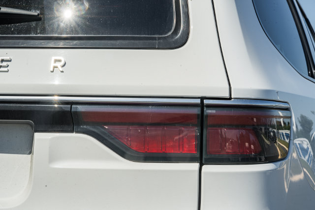 Used 2024 Jeep Wagoneer Series II w/ Flexible Seating Group RWD image 7
