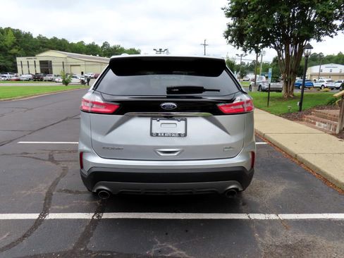 Used 2019 Ford Edge SEL image 6