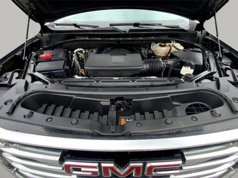 Used 2023 GMC Yukon SLT image 32