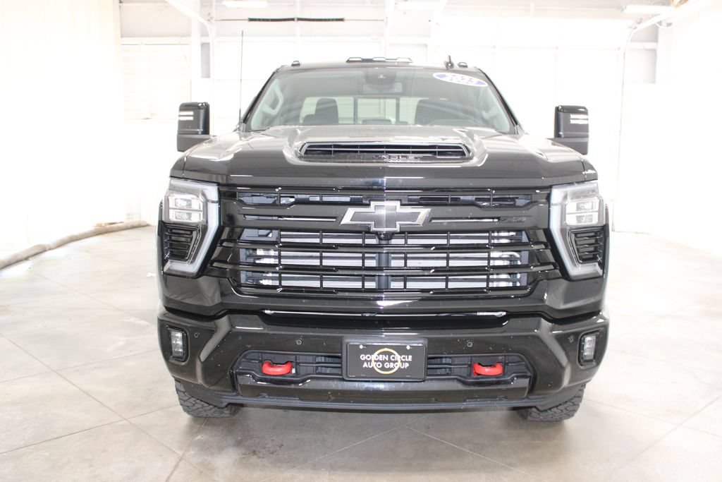 Used 2025 Chevrolet Silverado 2500 LTZ w/ LTZ Plus Package AWD/4WD image 3
