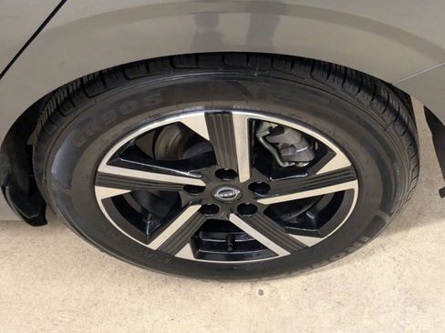 Used 2024 Nissan Sentra SV image 24