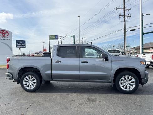 Used 2021 Chevrolet Silverado 1500 Custom image 2