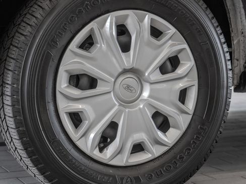 Used 2024 Ford Transit 350 XLT RWD image 32