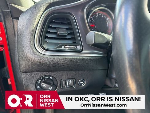 Used 2016 Dodge Challenger R/T image 27