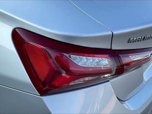 Used 2022 Chevrolet Malibu LT image 27