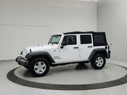 Used 2018 Jeep Wrangler Unlimited Sport S image 3