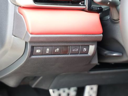 New 2026 Toyota Camry Hybrid FWD image 16