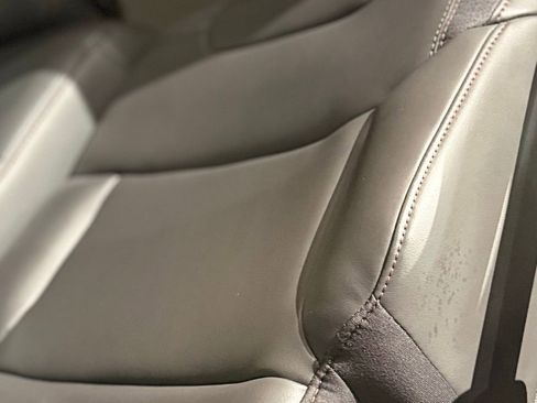 Used 2025 Ford Explorer Active w/ Active Comfort Package image 59