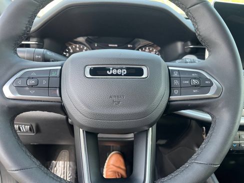 Used 2025 Jeep Compass Limited AWD/4WD image 28