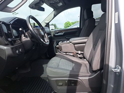 Used 2023 Chevrolet Silverado 1500 LT AWD/4WD image 14
