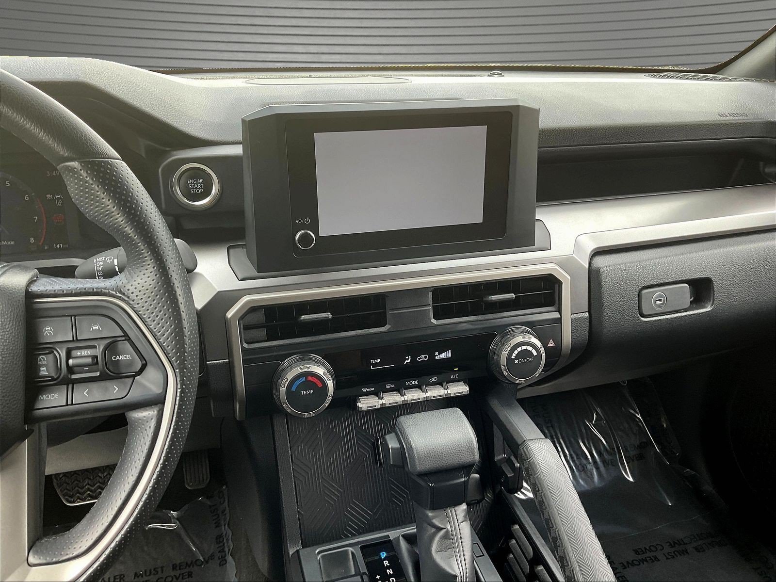 Used 2025 Toyota 4Runner SR5 AWD/4WD image 11