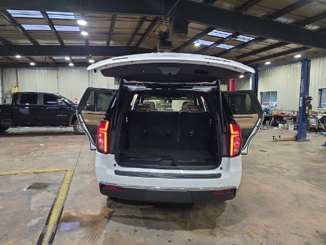 Used 2023 Chevrolet Tahoe Premier w/ Premium Package 2 AWD/4WD image 14