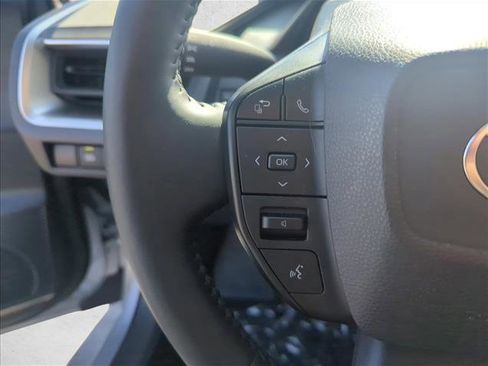 Used 2025 Toyota Prius LE image 11