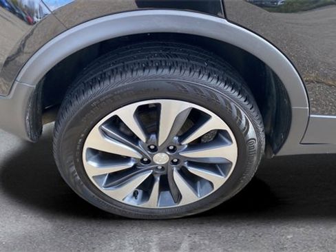 Certified 2022 Buick Encore Preferred w/ Safety Package image 18