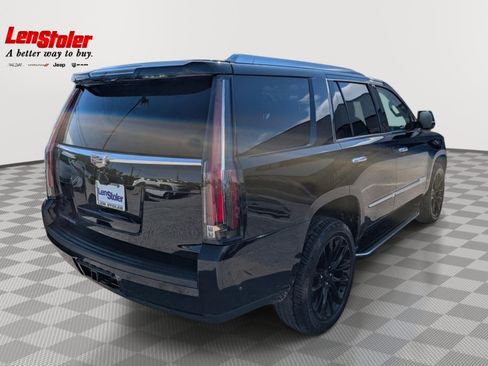 Used 2020 Cadillac Escalade Premium Luxury AWD/4WD image 5