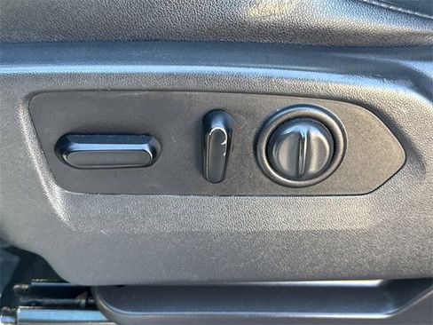 Used 2021 Chevrolet Silverado 2500 LTZ w/ LTZ Convenience Package image 26