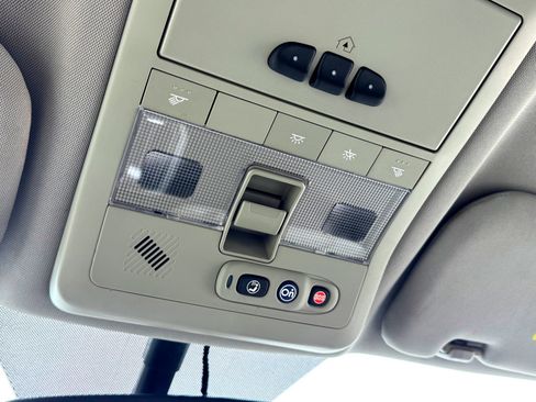 Used 2014 Chevrolet Captiva Sport LTZ image 29