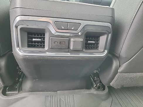Used 2020 GMC Sierra 2500 Denali w/ Denali Ultimate Package AWD/4WD image 9