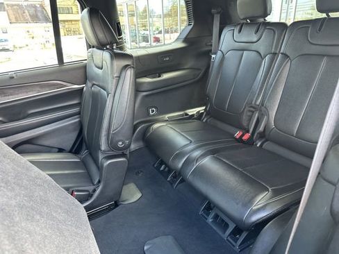 Certified 2024 Jeep Grand Cherokee L Limited w/ Luxury Tech Group II AWD/4WD image 13