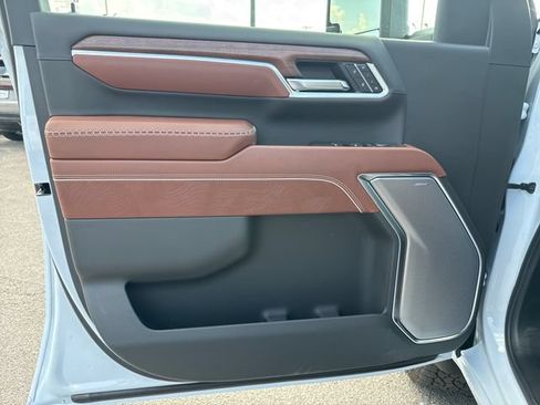 New 2026 GMC Sierra 2500 Denali Ultimate AWD/4WD image 12