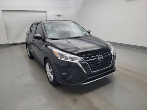 Used 2024 Nissan Kicks S FWD image 13